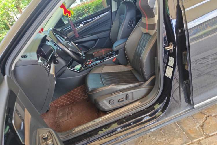 Used Volkswagen Passat 2019 330TSI Luxury Edition China VI Standard Left Front Seat