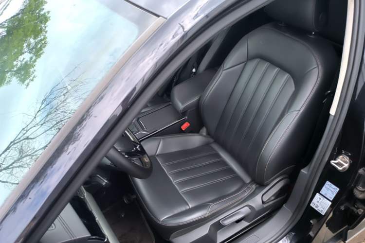 Used Volkswagen Passat 2019 280TSI Business Edition China VI Left Front Seat