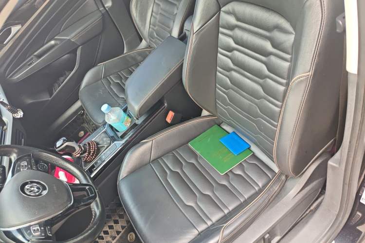 Used Volkswagen Passat 2019 330TSI Elite Edition China VI Left Front Seat