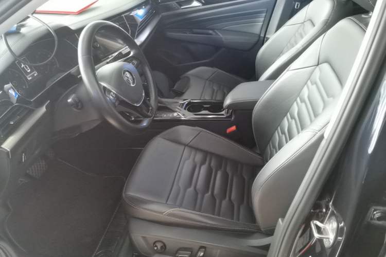Used Volkswagen Passat 2019 330TSI Elite Edition China VI Left Front Seat