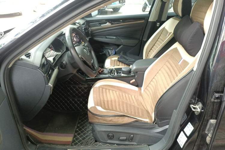 Used Volkswagen Passat 2019 330TSI Elite Edition China VI Left Front Seat