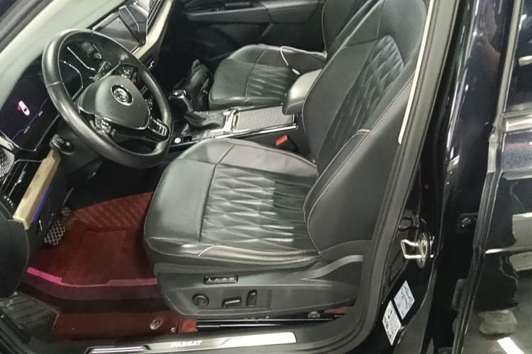 Used Volkswagen Passat 2019 330TSI Luxury Edition China VI Standard Left Front Seat