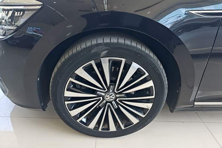 Used Volkswagen Passat 2019 330TSI Prestige Edition China VI Standard Left Front Wheel Hub