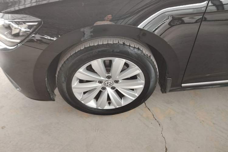Used Volkswagen Passat 2019 330TSI Elite Edition China VI Left Front Wheel Hub