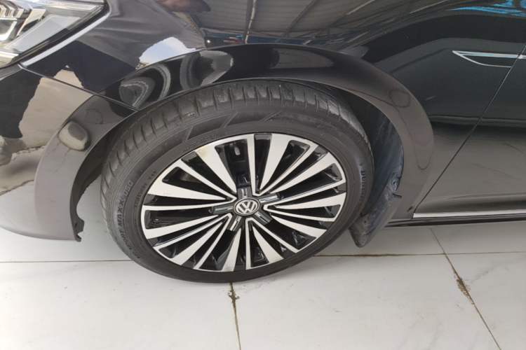 Used Volkswagen Passat 2019 330TSI Luxury Edition China VI Standard Left Front Wheel Hub