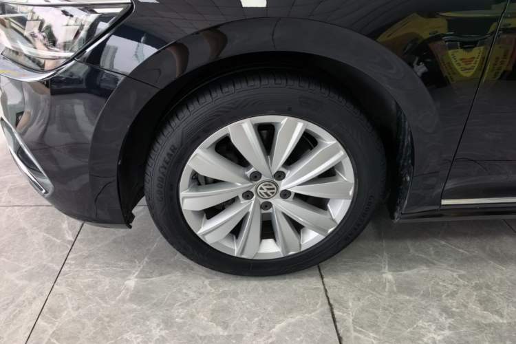 Used Volkswagen Passat 2019 330TSI Elite Edition China VI Left Front Wheel Hub