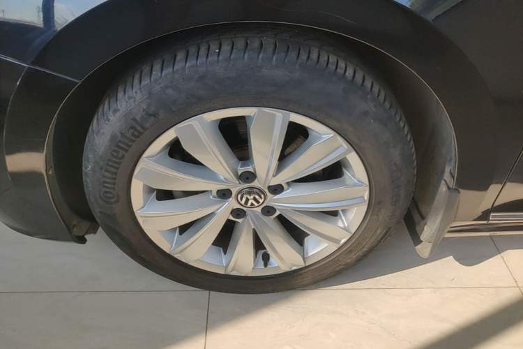 Used Volkswagen Passat 2019 330TSI Elite Edition China VI Left Front Wheel Hub