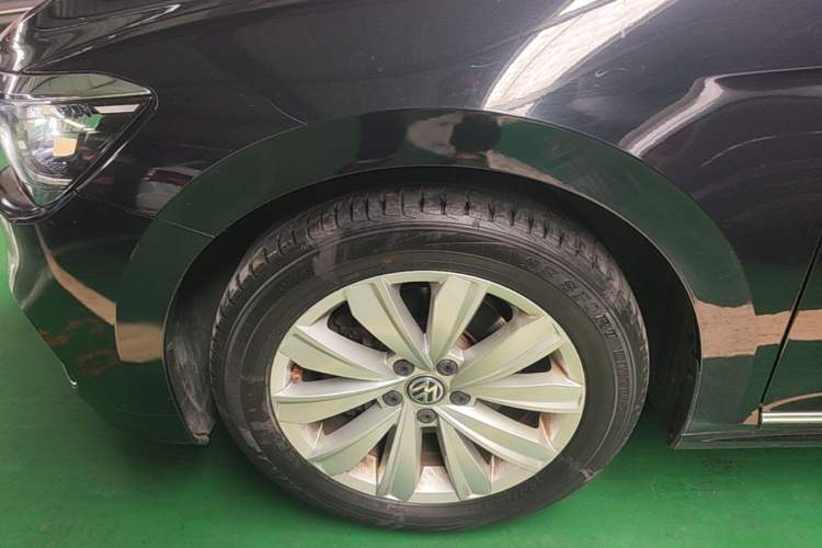 Used Volkswagen Passat 2019 330TSI Elite Edition China VI Left Front Wheel Hub