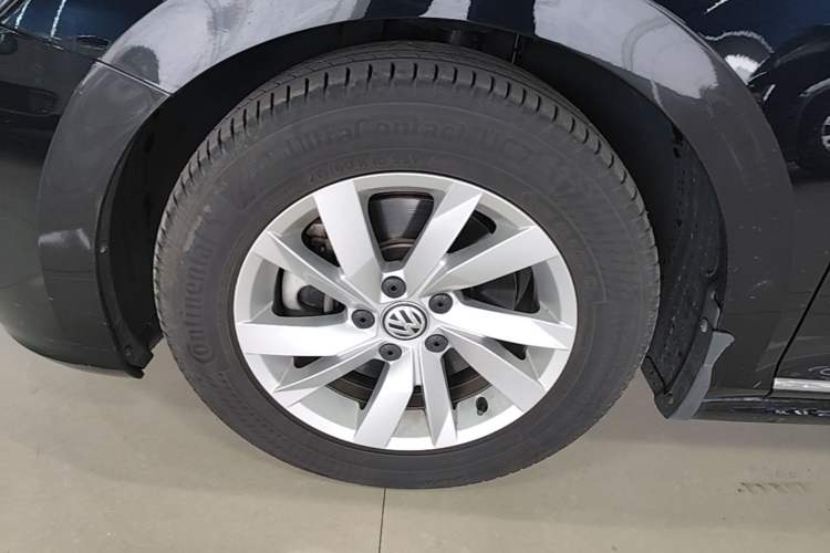 Used Volkswagen Passat 2019 280TSI Business Edition China VI Left Front Wheel Hub