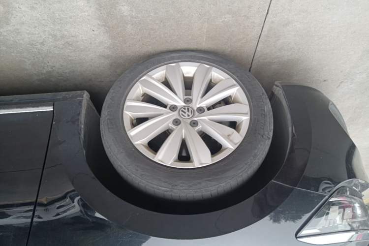 Used Volkswagen Passat 2019 330TSI Elite Edition China V Standard Left Front Wheel Hub