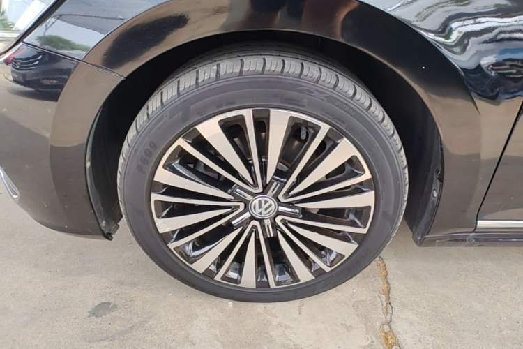 Used Volkswagen Passat 2019 330TSI Prestige Edition China V Standard Left Front Wheel Hub
