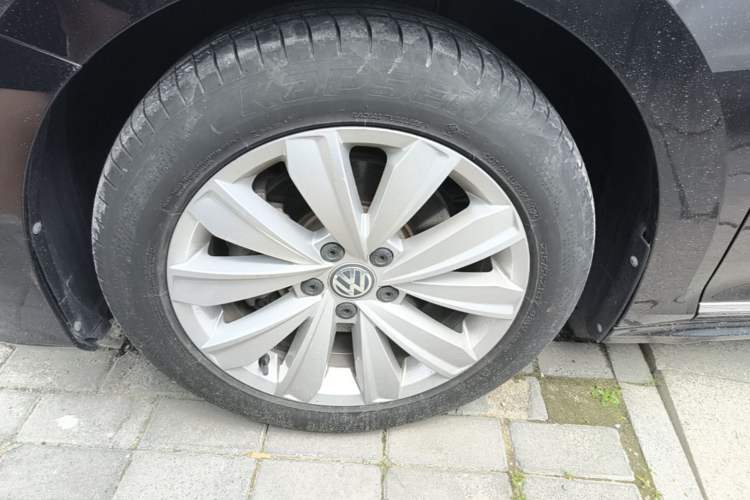 Used Volkswagen Passat 2019 330TSI Elite Edition China VI Left Front Wheel Hub