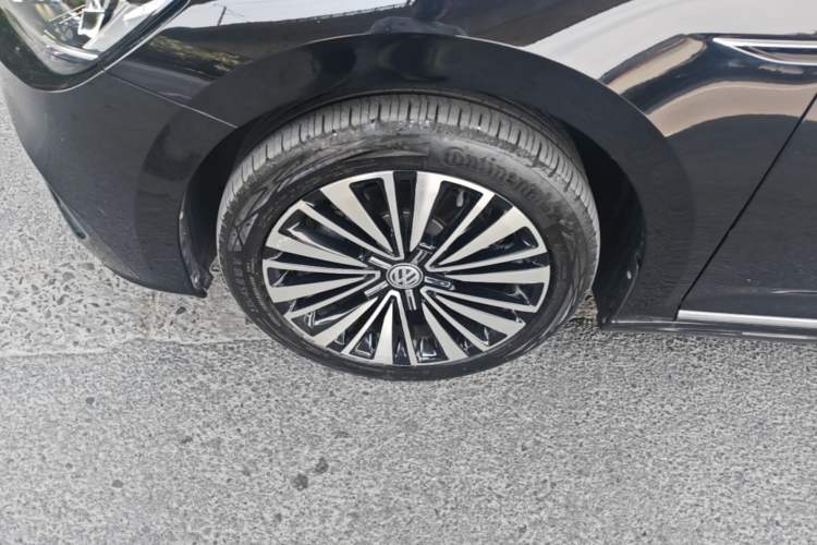 Used Volkswagen Passat 2019 330TSI Luxury Edition China V Standard Left Front Wheel Hub