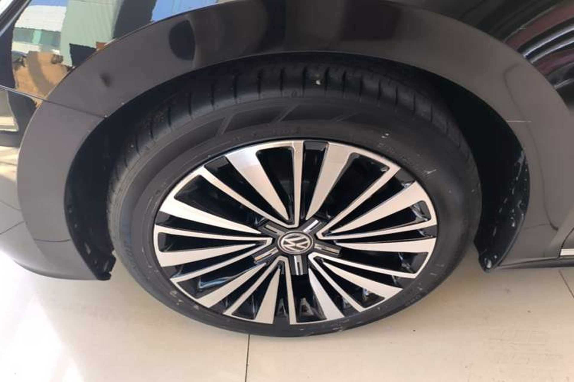 Used Volkswagen Passat 2019 330TSI Luxury Edition China VI Standard Left Front Wheel Hub