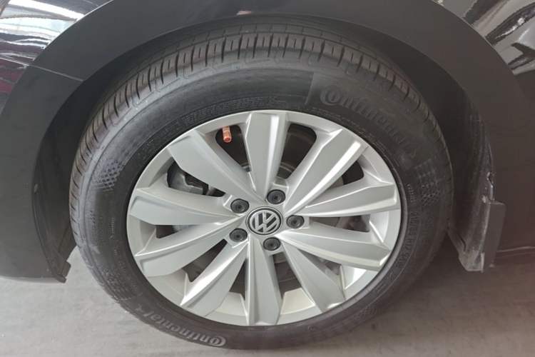 Used Volkswagen Passat 2019 330TSI Elite Edition China V Standard Left Front Wheel Hub
