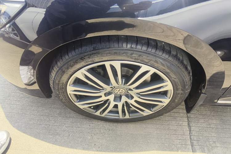 Used Volkswagen Passat 2019 280TSI Business Edition China VI Left Front Wheel Hub