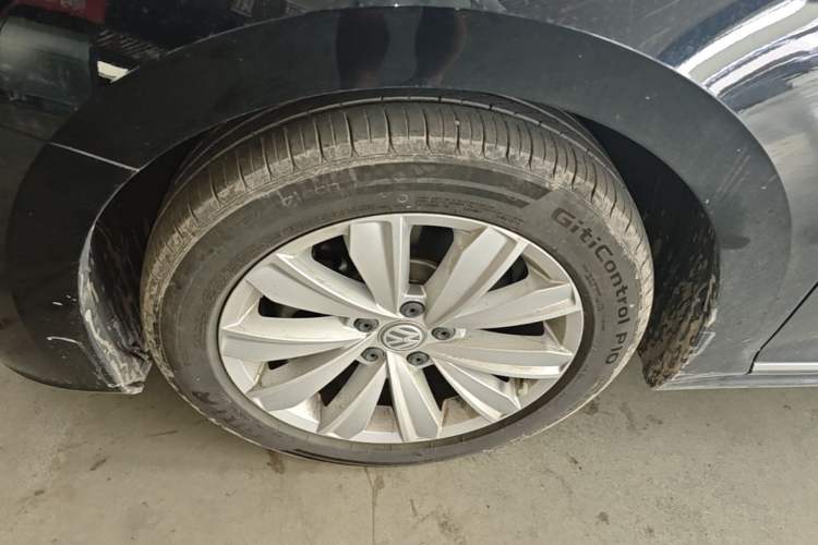 Used Volkswagen Passat 2019 330TSI Elite Edition China VI Left Front Wheel Hub