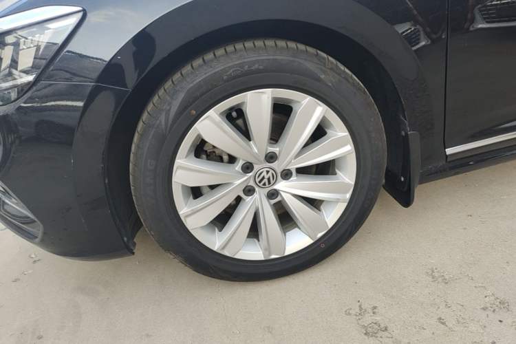 Used Volkswagen Passat 2019 330TSI Elite Edition China VI Left Front Wheel Hub