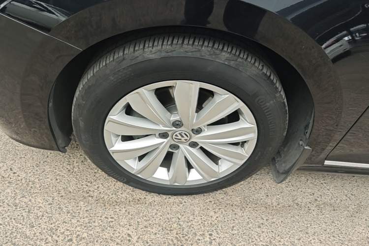 Used Volkswagen Passat 2019 330TSI Elite Edition China VI Left Front Wheel Hub