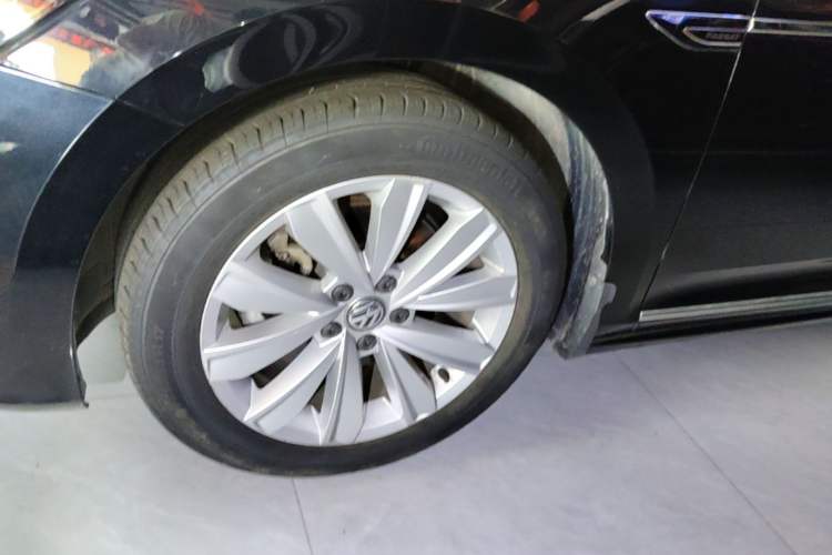 Used Volkswagen Passat 2019 330TSI Elite Edition China VI Left Front Wheel Hub