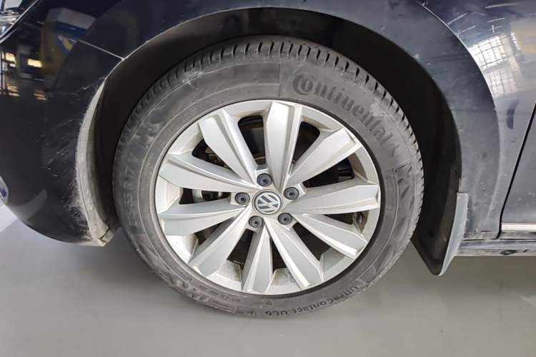 Used Volkswagen Passat 2019 280TSI Elite Edition China VI Standard Left Front Wheel Hub