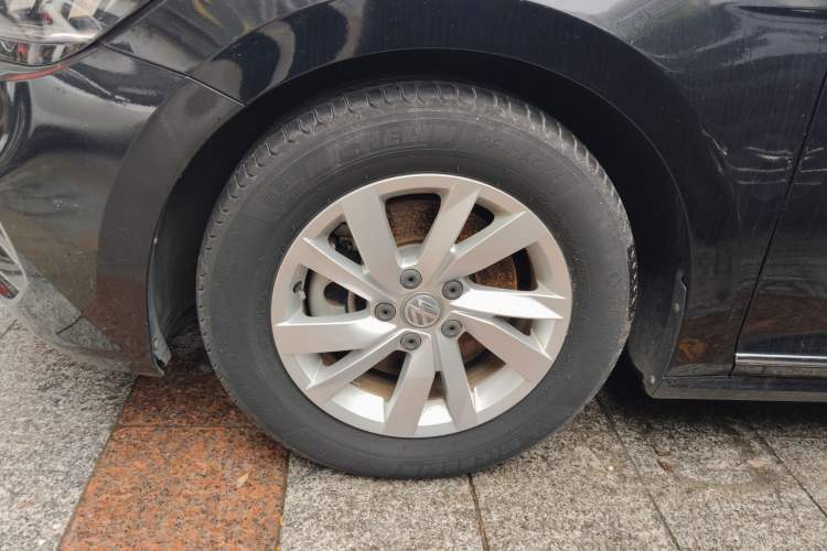 Used Volkswagen Passat 2019 280TSI Business Edition China VI Left Front Wheel Hub