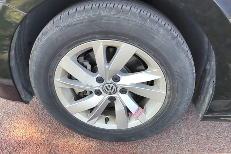 Used Volkswagen Passat 2019 280TSI Business Edition China VI Left Front Wheel Hub
