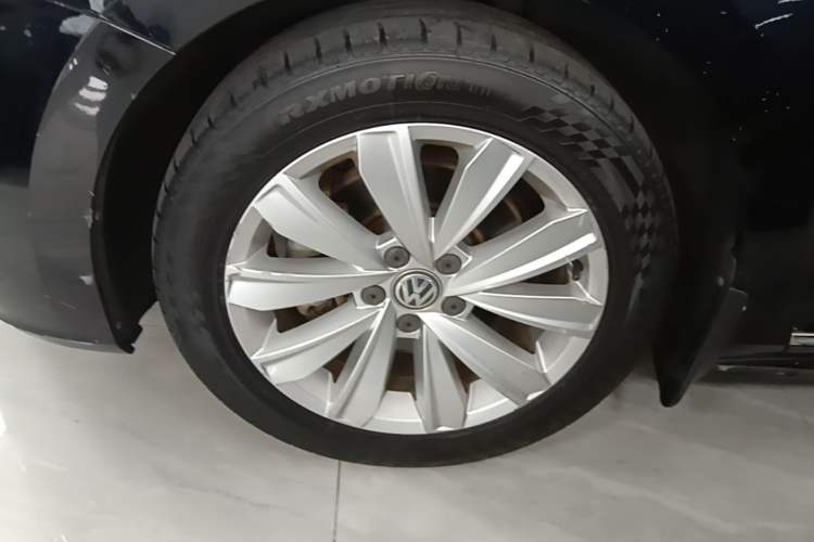 Used Volkswagen Passat 2019 280TSI Elite Edition China VI Standard Left Front Wheel Hub
