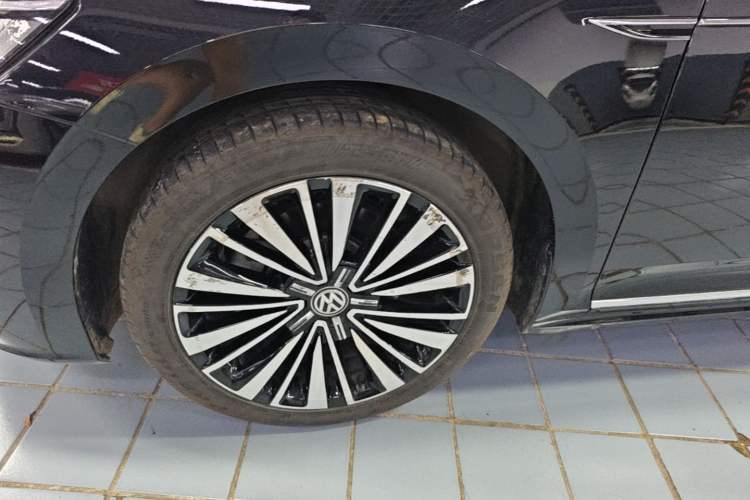 Used Volkswagen Passat 2019 330TSI Luxury Edition China VI Standard Left Front Wheel Hub