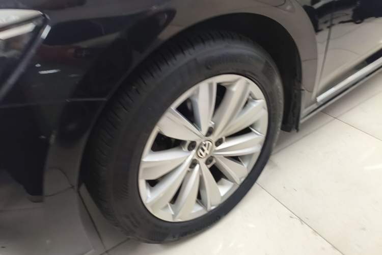 Used Volkswagen Passat 2019 330TSI Elite Edition China VI Left Front Wheel Hub