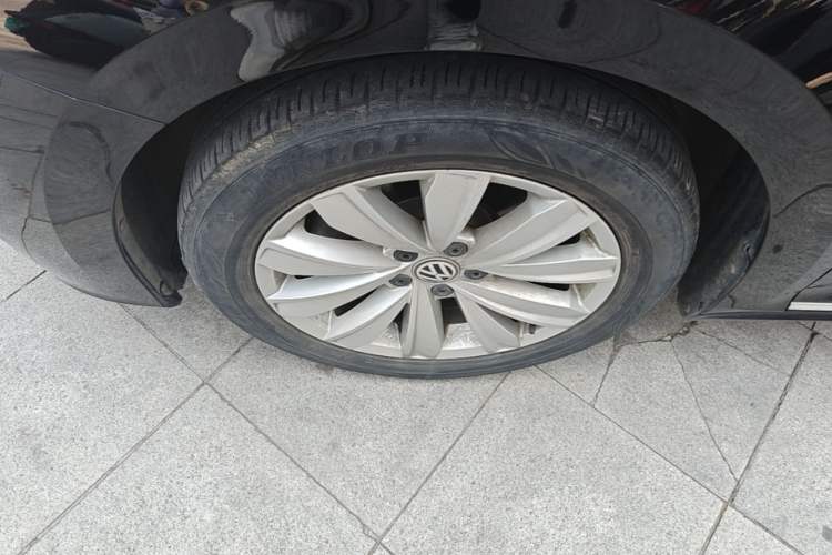 Used Volkswagen Passat 2019 330TSI Elite Edition China VI Left Front Wheel Hub