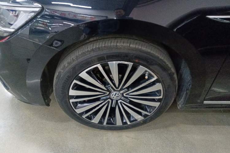 Used Volkswagen Passat 2019 380TSI Luxury Edition China VI Standard Left Front Wheel Hub