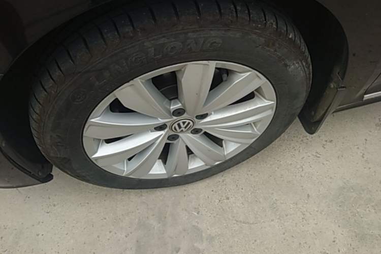 Used Volkswagen Passat 2019 330TSI Elite Edition China VI Left Front Wheel Hub
