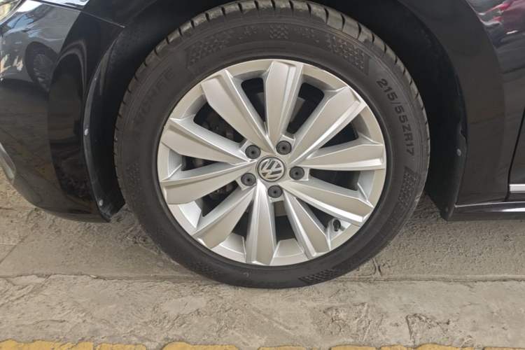 Used Volkswagen Passat 2019 330TSI Elite Edition China V Standard Left Front Wheel Hub