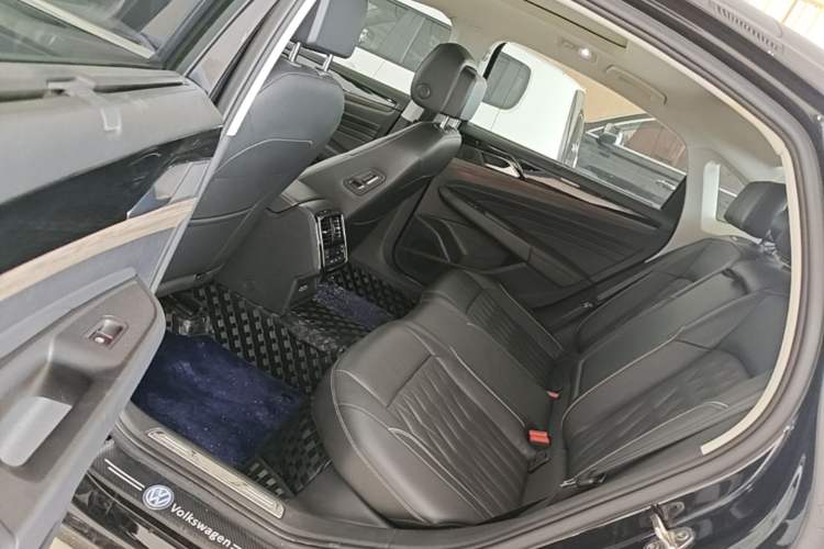 Used Volkswagen Passat 2019 330TSI Luxury Edition China VI Standard Left Rear Seat