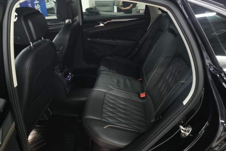Used Volkswagen Passat 2019 330TSI Luxury Edition China VI Standard Left Rear Seat
