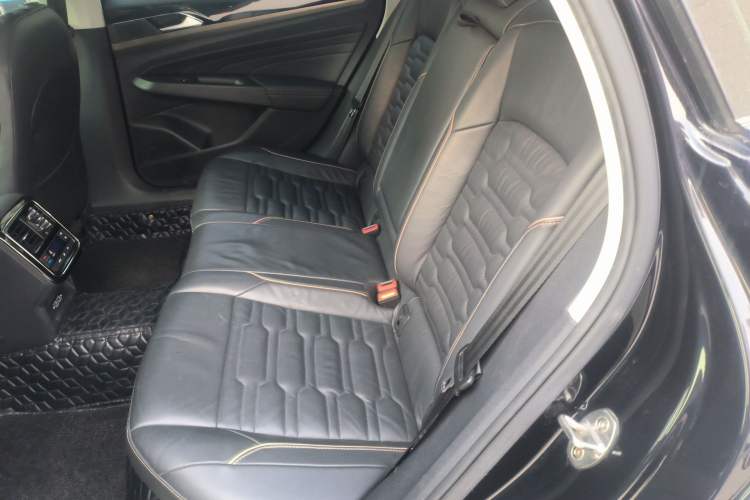 Used Volkswagen Passat 2019 330TSI Elite Edition China VI Left Rear Seat