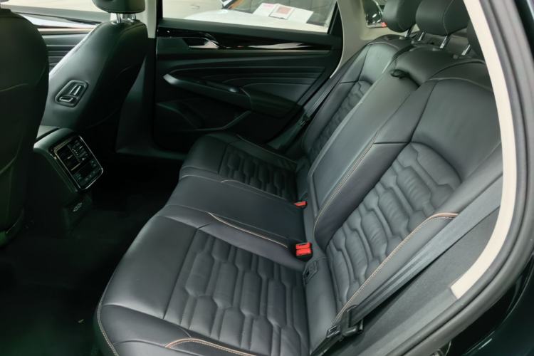 Used Volkswagen Passat 2019 330TSI Elite Edition China VI Left Rear Seat