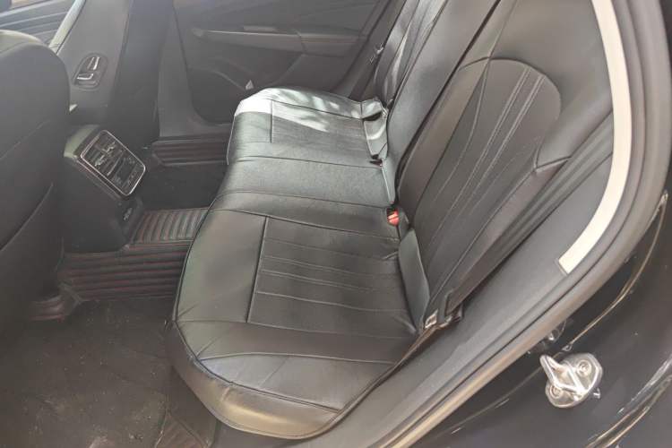 Used Volkswagen Passat 2019 330TSI Luxury Edition China VI Standard Left Rear Seat