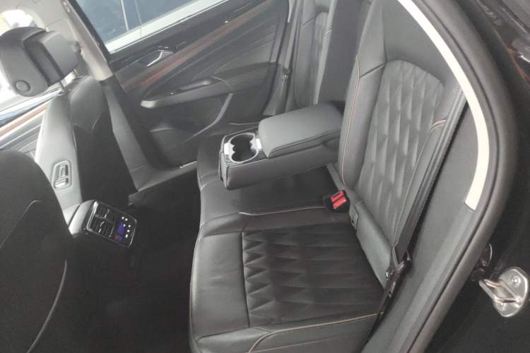 Used Volkswagen Passat 2019 330TSI Luxury Edition China VI Standard Left Rear Seat