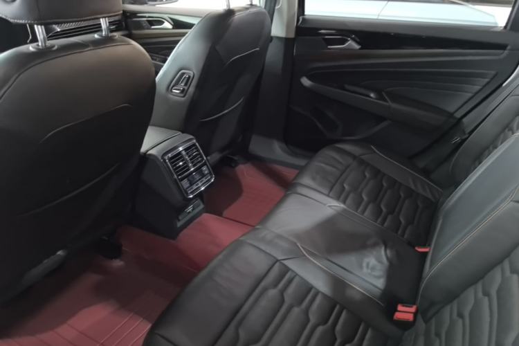 Used Volkswagen Passat 2019 330TSI Elite Edition China VI Left Rear Seat