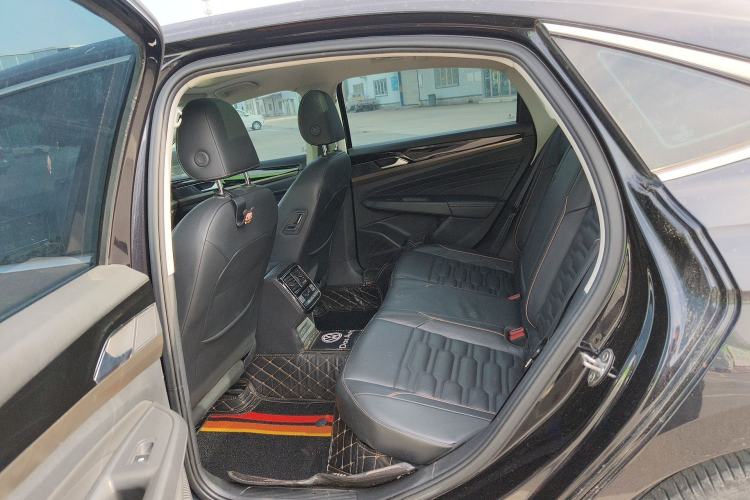 Used Volkswagen Passat 2019 330TSI Elite Edition China VI Left Rear Seat