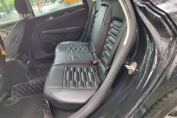 Used Volkswagen Passat 2019 330TSI Elite Edition China VI Left Rear Seat