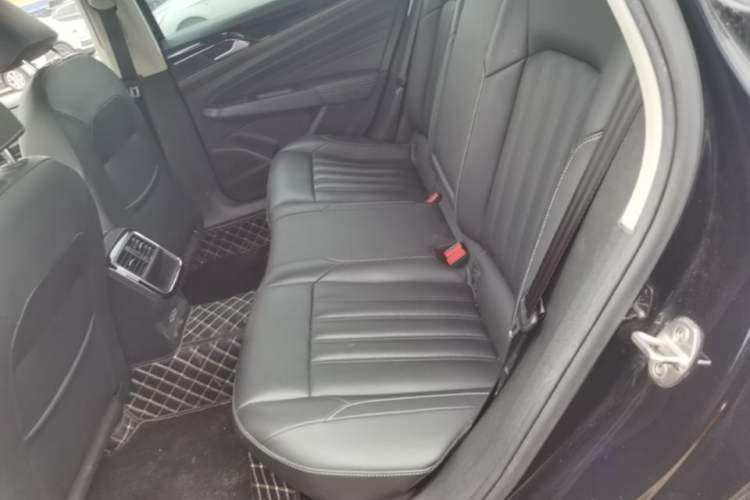 Used Volkswagen Passat 2019 280TSI Business Edition China VI Left Rear Seat