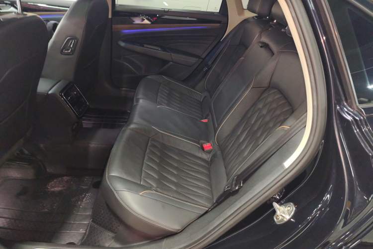 Used Volkswagen Passat 2019 380TSI Luxury Edition China VI Standard Left Rear Seat