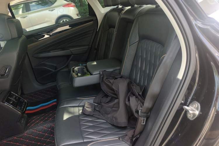 Used Volkswagen Passat 2019 330TSI Luxury Edition China VI Standard Left Rear Seat