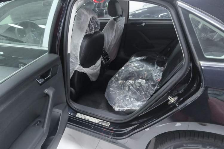 Used Volkswagen Passat 2019 330TSI Elite Edition China V Standard Left Rear Seat