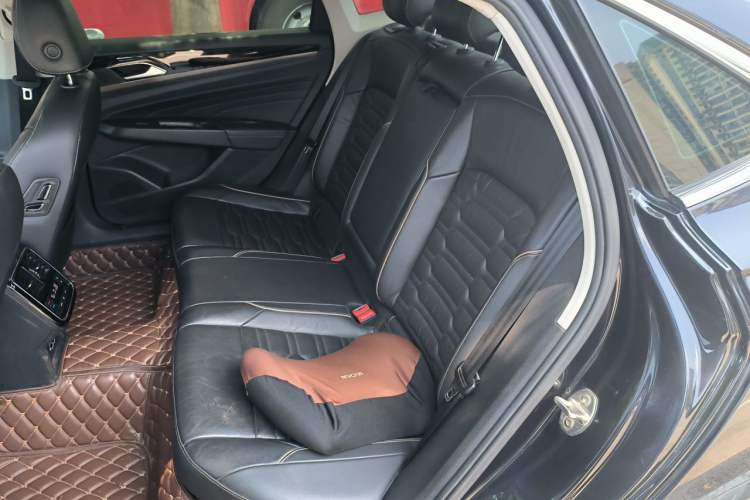 Used Volkswagen Passat 2019 330TSI Elite Edition China VI Left Rear Seat