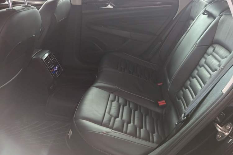 Used Volkswagen Passat 2019 330TSI Elite Edition China V Standard Left Rear Seat