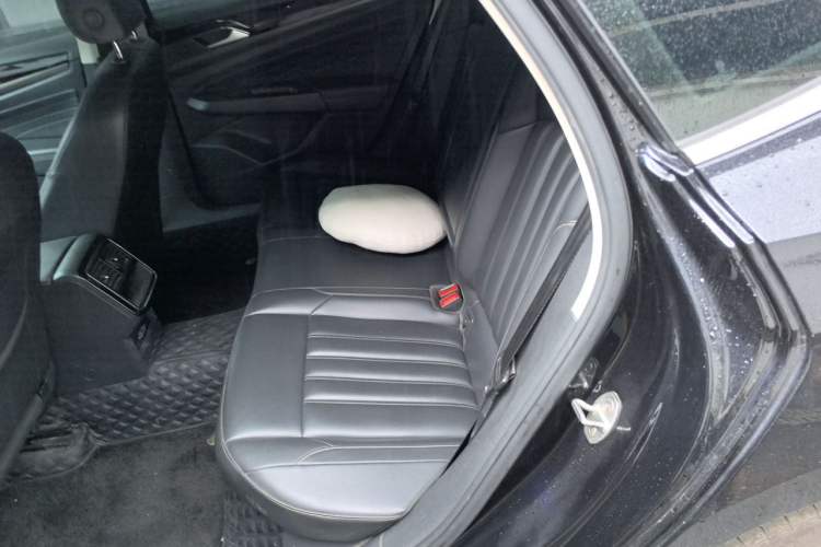 Used Volkswagen Passat 2019 280TSI Business Edition China VI Left Rear Seat